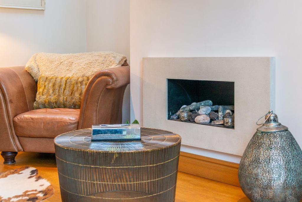 Pass The Keys Beautiful 3 Bedroom Family Holiday home London
