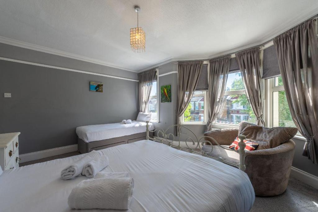 Pass The Keys Beautiful 3 Bedroom Family *